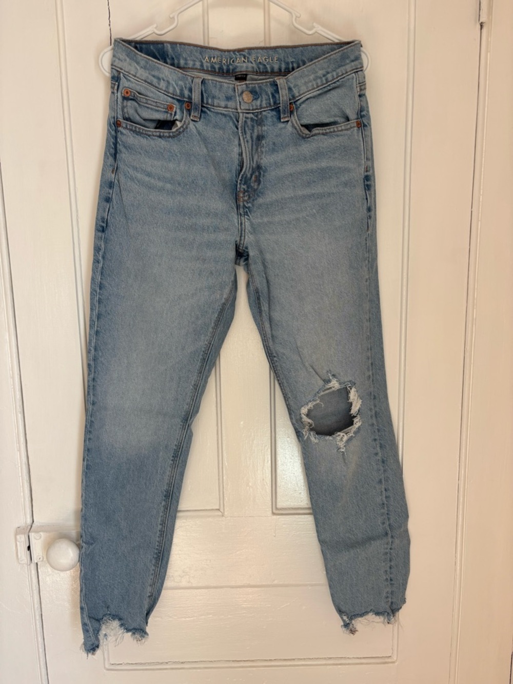 American Eagle Stretch Ripped 90’s Skinny Jean